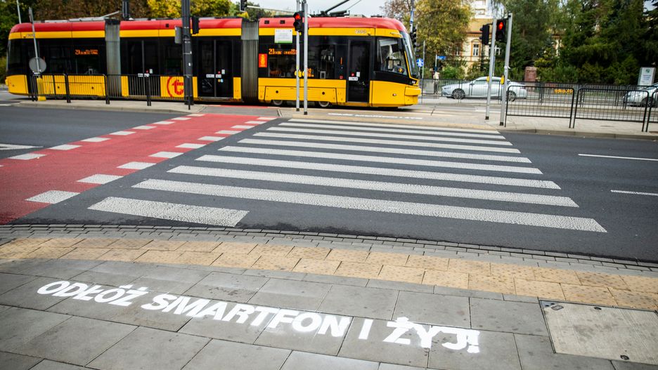 Akcja "Odłóż smartfon i żyj"
