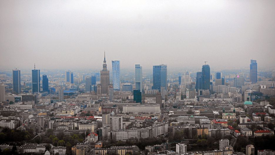 Smog Warszawa - 17 grudnia: zła jakość powietrza w stolicy, kryzysowa sytuacja w aglomeracji