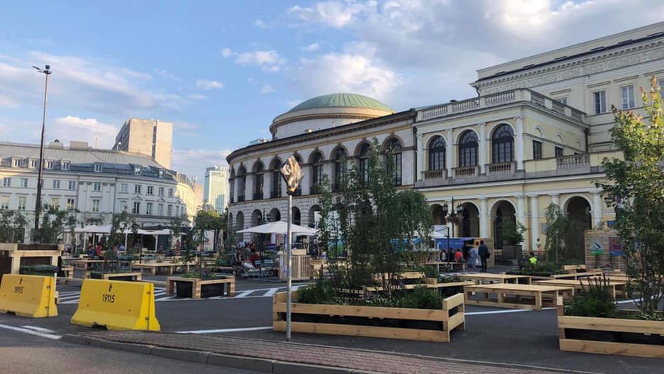 Plac Bankowy w Warszawie. Tak wygląda "strefa relaksu"