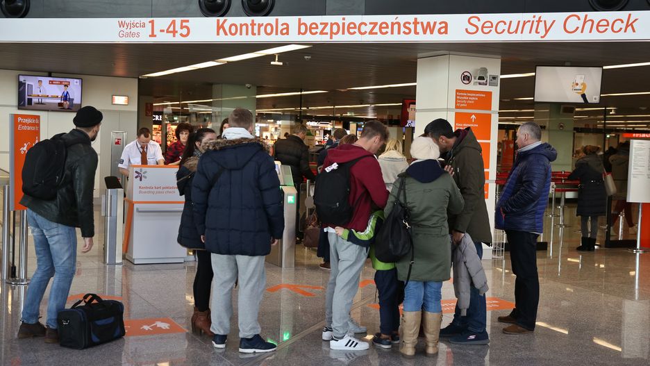 Od 12 stycznia  funkcjonariusze SG podczas odprawy przy wyjeździe z Polski stwierdzili nieważność 270 dowodów osobistych