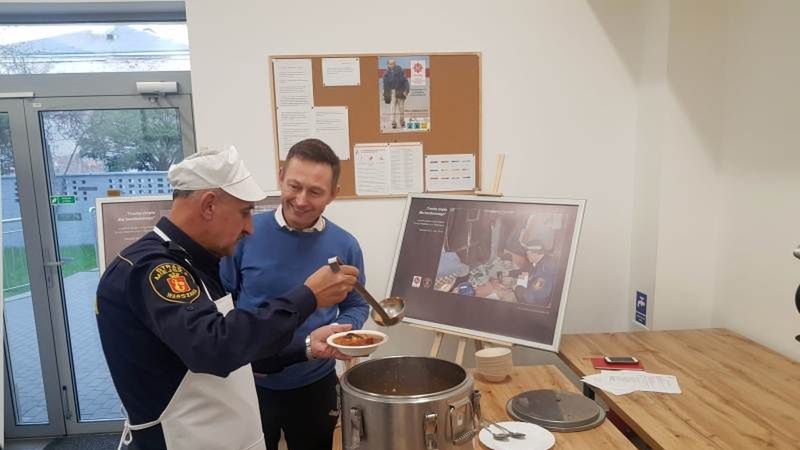 Warszawa. Akcja "Trochę ciepła dla bezdomnych" ruszyła już po raz piąty