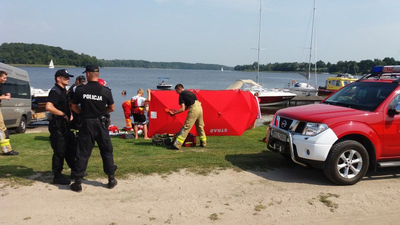 Na miejsce pojechał dwa zastępy straży pożarnej, które podjęły poszukiwania 41-latka