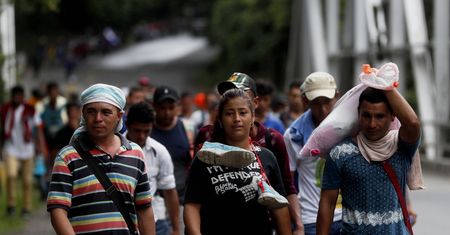 Karawana migrantów – Trump grozi odcięciem funduszy pomocowych Hondurasowi