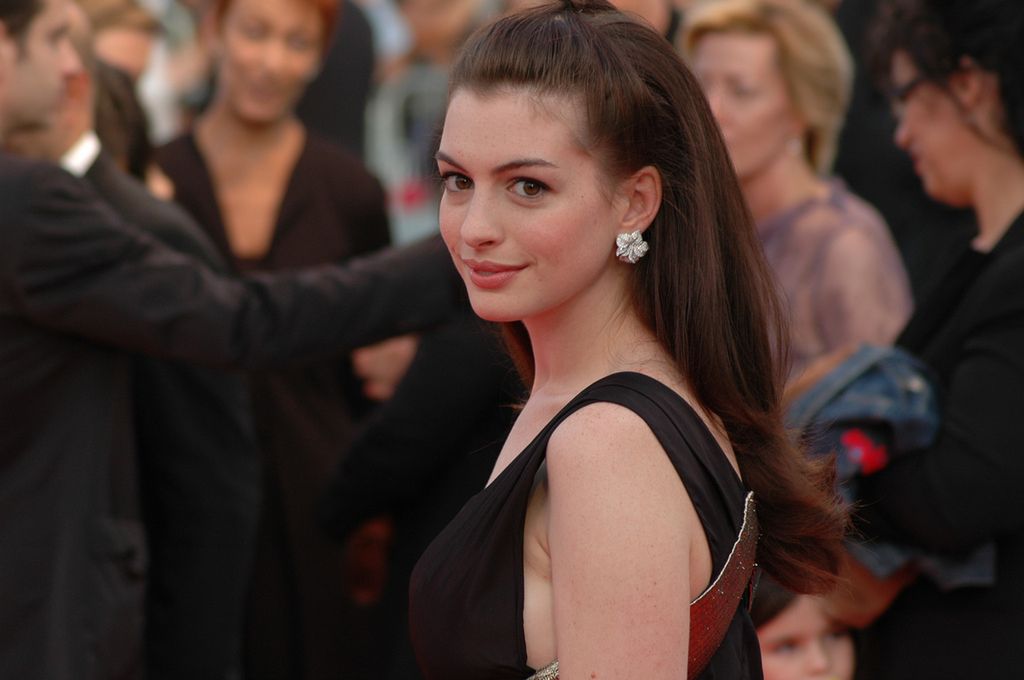 #dziejesiewkulturze: Anne Hathaway znika z mediów społecznościowych