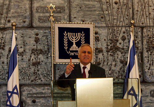 Prezydent Izraela: stawiane mi zarzuty to kłamstwa
