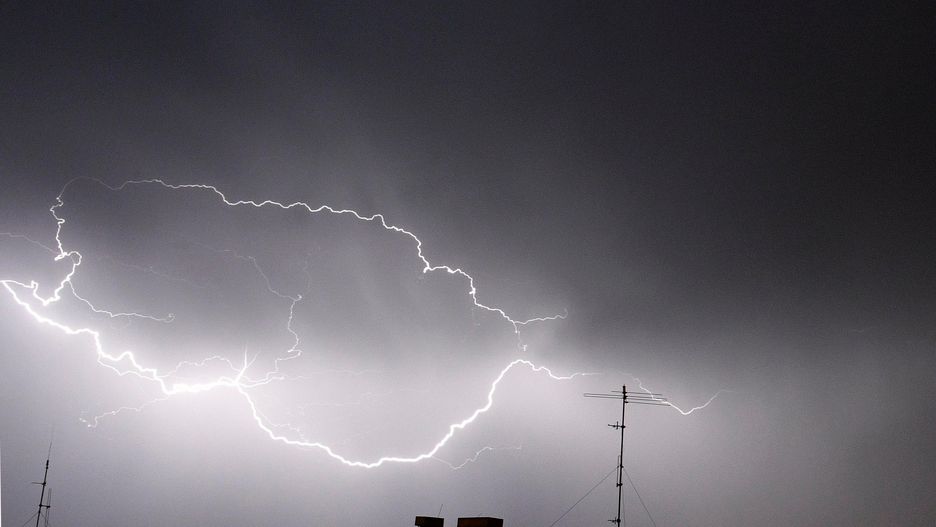 IMGW wydał ostrzeżenia przed burzami i ulewami