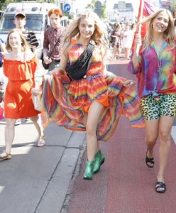 Julia Wieniawa i Jessica Mercedes razem na Paradzie Równości. Zaszalały ze stylizacjami