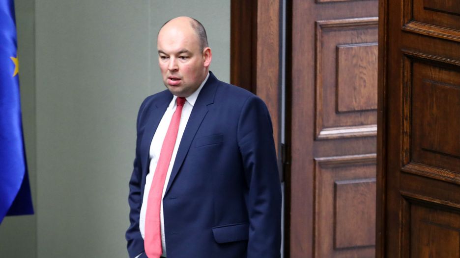 Kolejny poseł PiS ma coś do zwierząt. Janowi Dziedziczakowi przeszkadzają żurawie