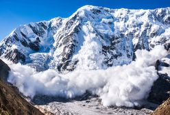 Tatry: Ewakuacja 23 turystów z Doliny Pięciu Stawów. Śnieg zasypał schronisko