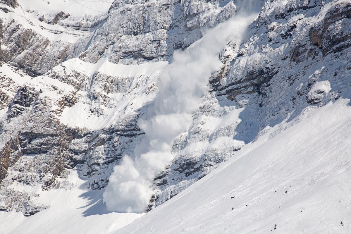 Potężna lawina w Szwajcarii. Nie żyje 4 narciarzy
