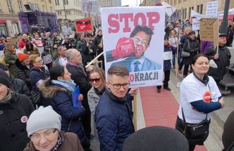 Stowarzyszenie Stop Bankowemu Bezprawiu wytyka palcem. Przekazało do KNF wykaz