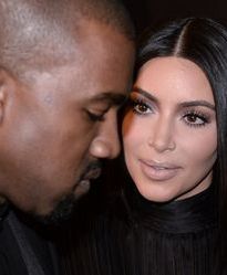 Nieruchoma twarz Kim Kardashian