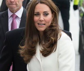 Księżna Kate zatrudniła swoich rodziców