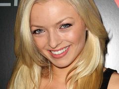 Francesca Eastwood podbija show-biznes