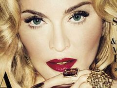 Madonna "wygładzona" na okładce magazynu