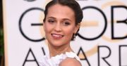 Szczuplutka Alicia Vikander na czerwonym dywanie