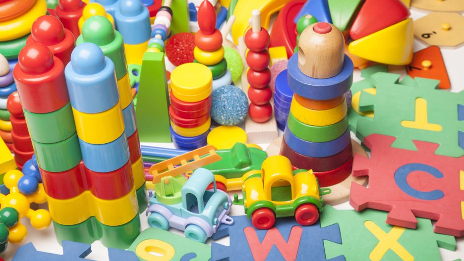 very many kids toys