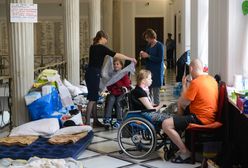 Protest rodziców osób niepełnosprawnych w Sejmie. PiS: niech siedzą przez wakacje, jeśli chcą