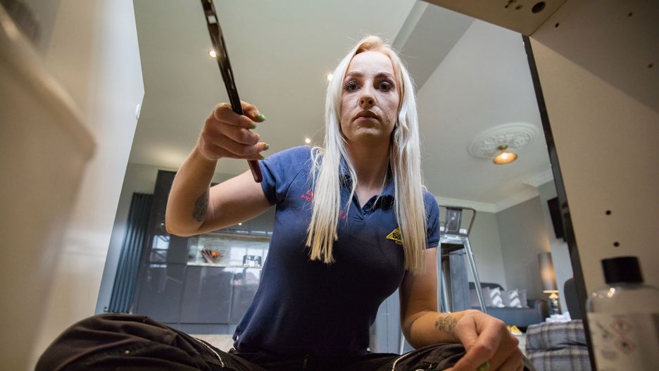 Byrytjka Carly Gayle jest hydrauliczką. Łamie stereotypy