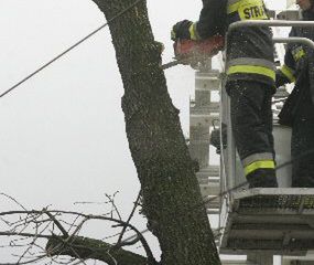 W kolejnych gminach wznowiane są dostawy prądu