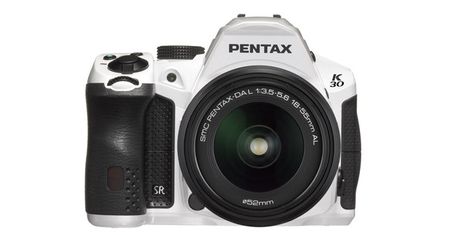 Pentax wprowadzi do sprzedaży nową lustrzankę