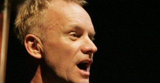 Sting zagrał koncert na lutni