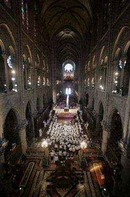 Katedra Notre-Dame jest najczęściej zwiedzanym miejscem w Paryżu