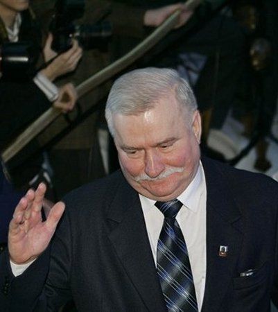 Wałęsa pomoże w kampanii PO