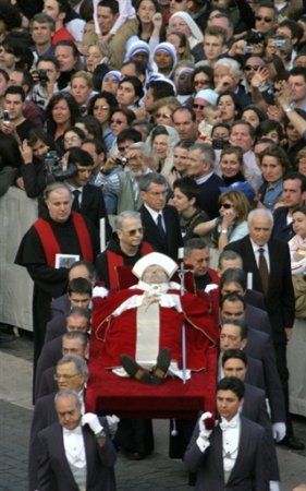 Wadowiczanie modlili się w intencji Jana Pawła II