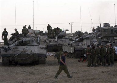 Izraelskie wojska posuwają się w Strefie Gazy