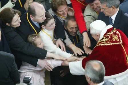 Bb Zając: Benedykt XVI podąża śladami Jana Pawła II