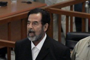 Saddam ponownie na sali sądowej