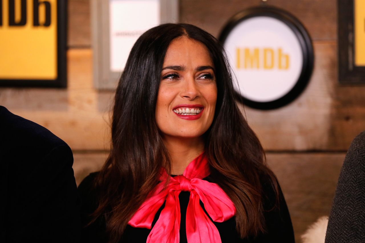 Salma Hayek rozwiewa plotki i publikuje kolejne, odważne zdjęcia