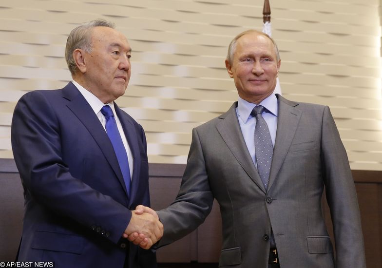 Nursułtan Nazarbajew i Władimir Putin 