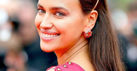 Irina Shayk na co dzień nosi tanie, sztuczne włosy! Wszystko wyszło na jaw przez przypadek