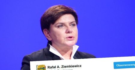 Dziennikarze kpią z najnowszego sondażu. Wytykają sondażowni wpadki
