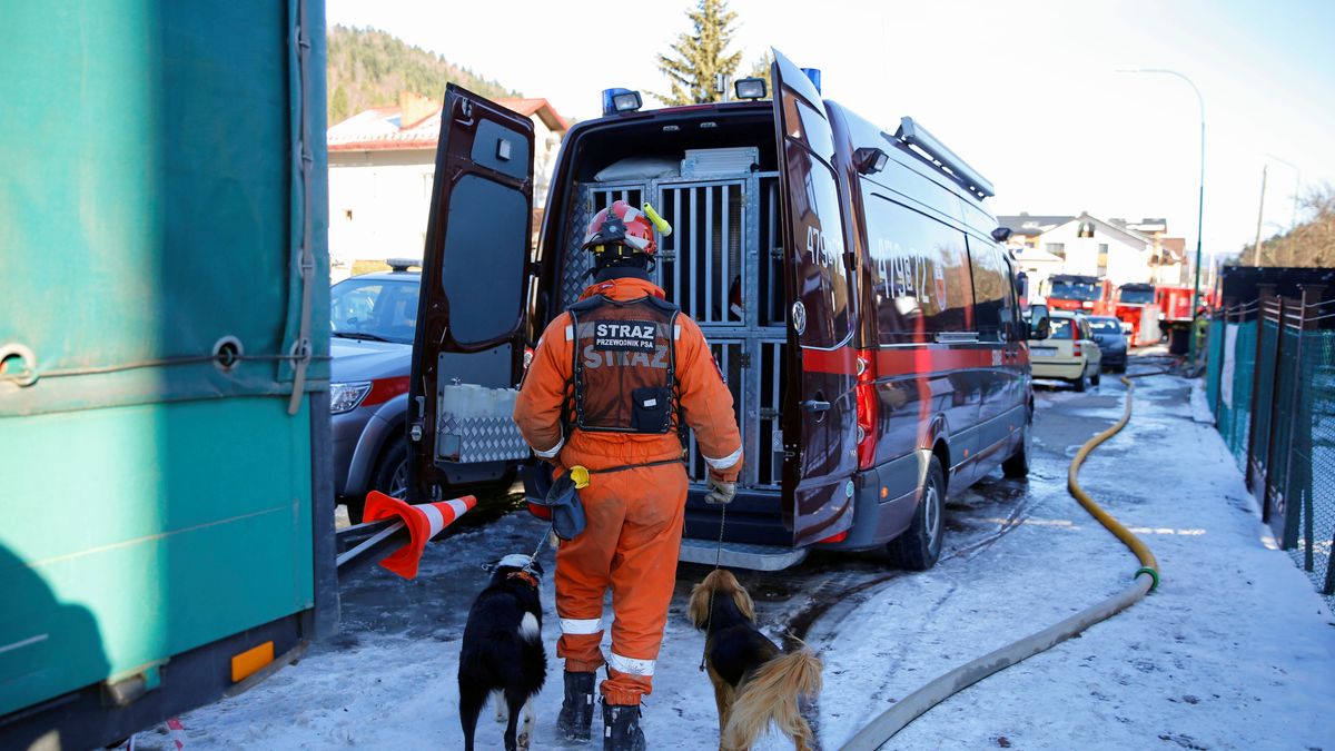 Gaz w Szczyrku nie wybuchł natychmiast, zbierał się pod ziemią przez jakiś czas - wyjaśniają eksperci.