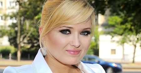 Gosia Andrzejewicz jest w ciąży! Mamy pierwsze zdjęcia gwiazdy z zaokrąglonym brzuszkiem [ZDJĘCIA]