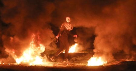 Pęki balonów niosą bomby ze Strefy Gazy. Izrael opowiada samolotami i czołgami