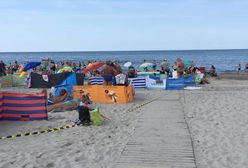 Gdańsk. Dwaj mężczyźni pobici na plaży. Bo trzymali się za ręce