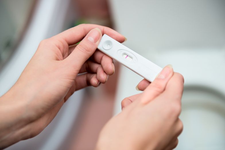 W sieci możesz kupić pozytywny test ciążowy