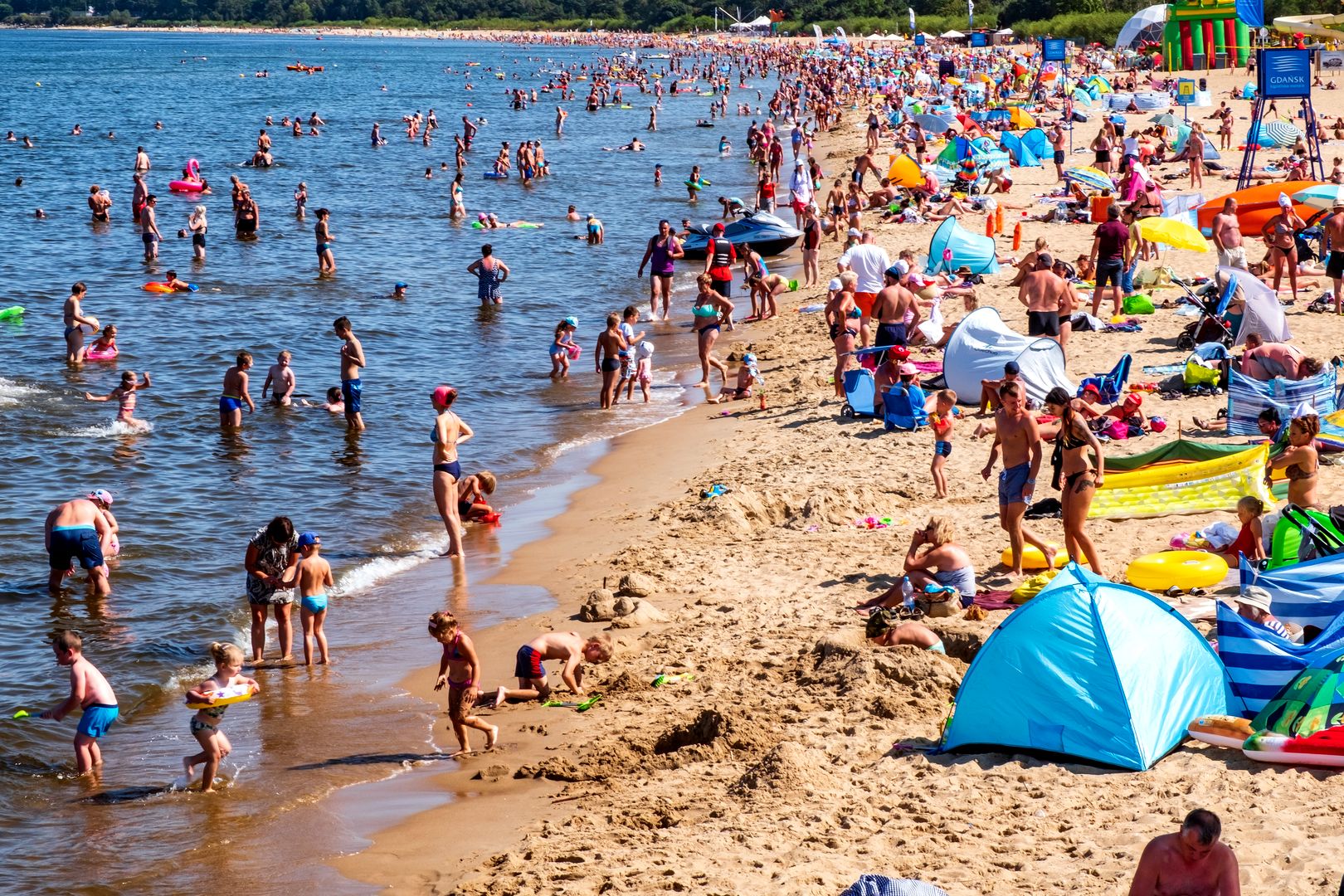 Niebezpieczeństwa nad morzem. Prądy przybrzeżne, na które trzeba uważać