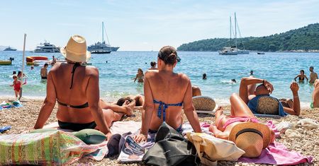 Plażowanie na całego. Rzeczy, których potrzebujesz na wakacjach