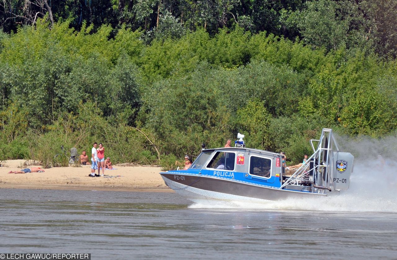 Gdynia. Dramatyczne odkrycie na plaży. Zwłoki starszego mężczyzny