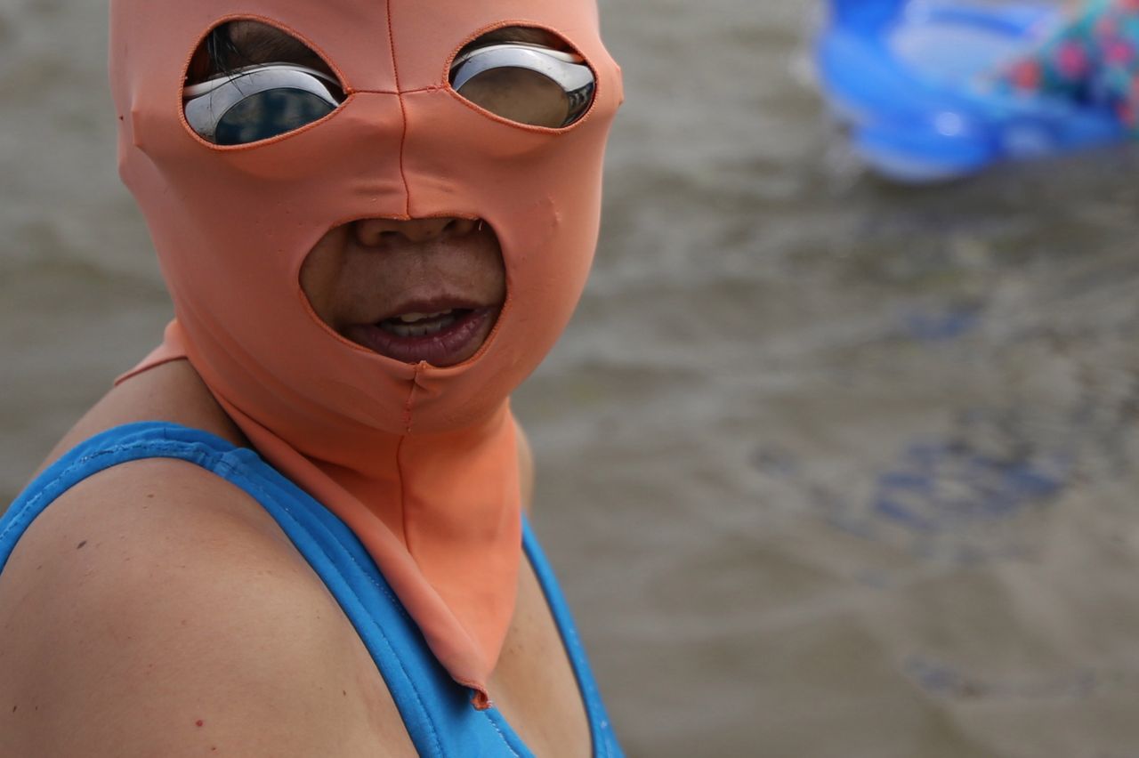 Burkini to nic. Ten plażowy wynalazek szokuje