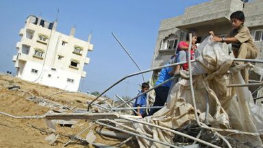 Gruzy w Chan Junis po ataku izraelskiej armii