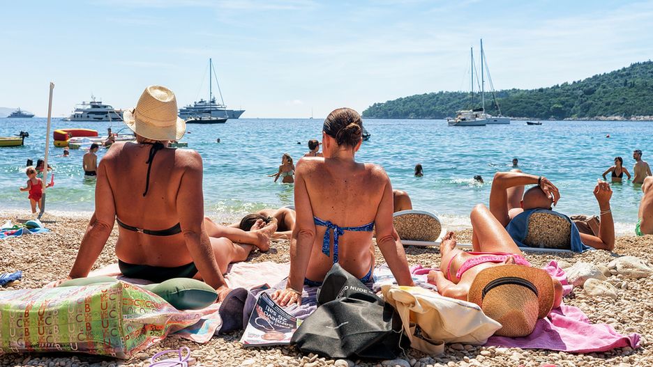 Rodzinne plażowanie to doskonała okazja do zrelaksowania się