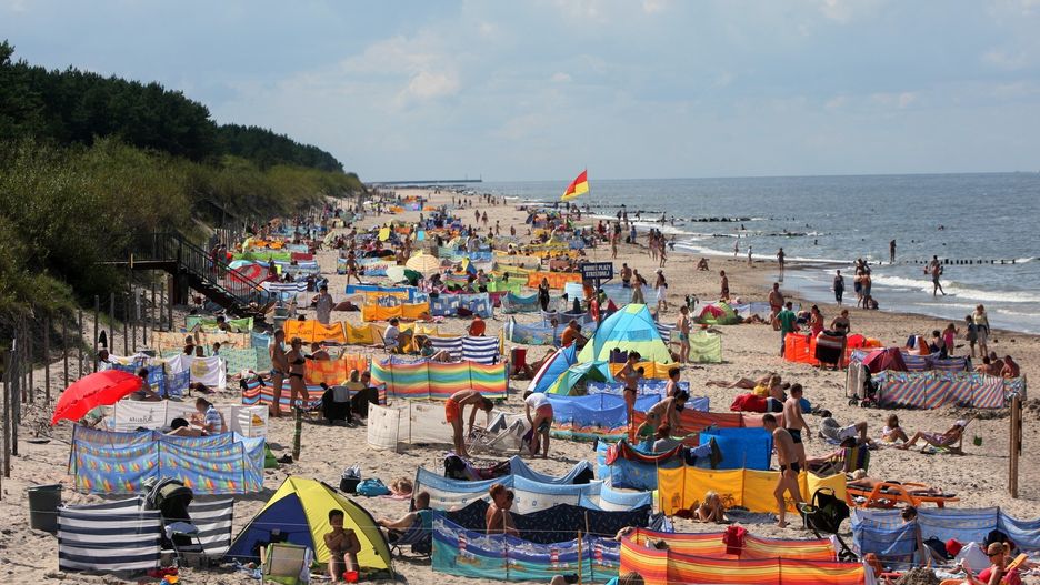 Stali bywalcy nadbałtyckich plaż znają miejsca, gdzie nie ma tłumów turystów