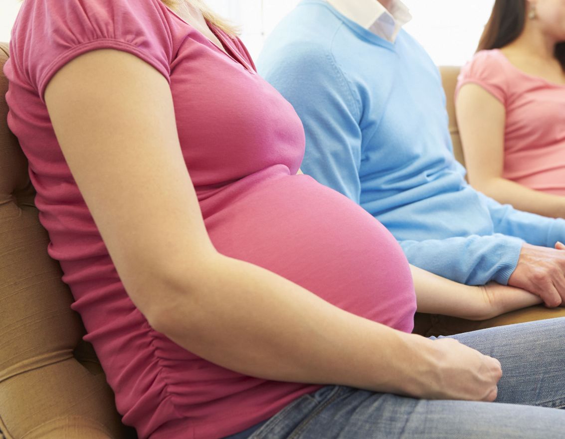 Koronawirus a porody. Szpitale odmawiają ciężarnym porodów rodzinnych