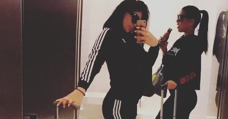 Nie do wiary, jak one są podobne! Sobowtóry Kim i Kylie wzbudzają na ulicach sensację